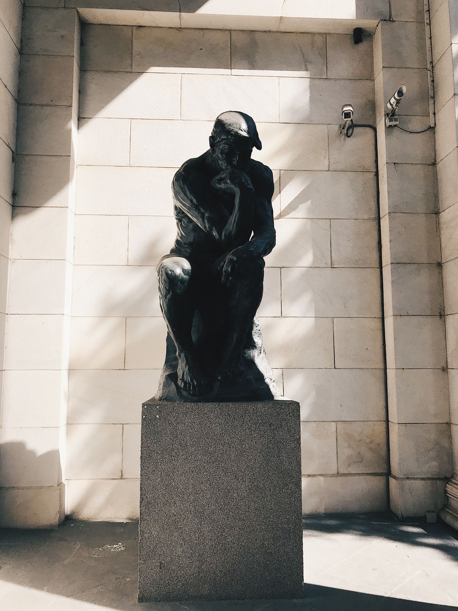 Скульптура Огюста Родена «Мыслитель»
